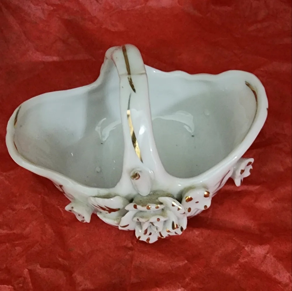 🧺 🌹 Mini basket ceramic decor item